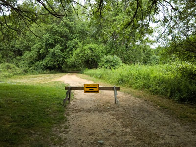 closed trail sign