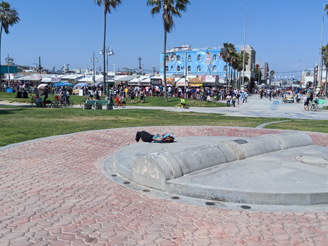 Venice, Ca boasrdwalk without
        boards